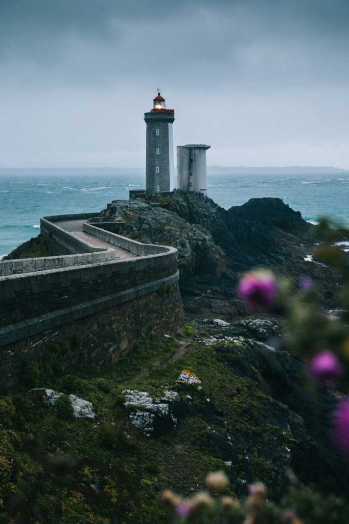 Visiter le phare du petit Minou sur la cote du Finistère. crédit photo : Clara Ferrand - blog Wildroad 