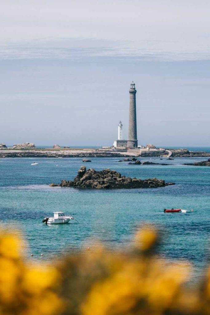 Visiter le phare de l'île Vierge sur la route des phares en Finistère. credit photo : Clara Ferrand - blog Wildroad