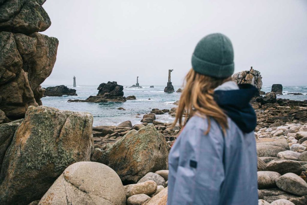 La pointe de Pern et le phare de Nividic. crédit photo : Clara Ferrand - blog Wildroad