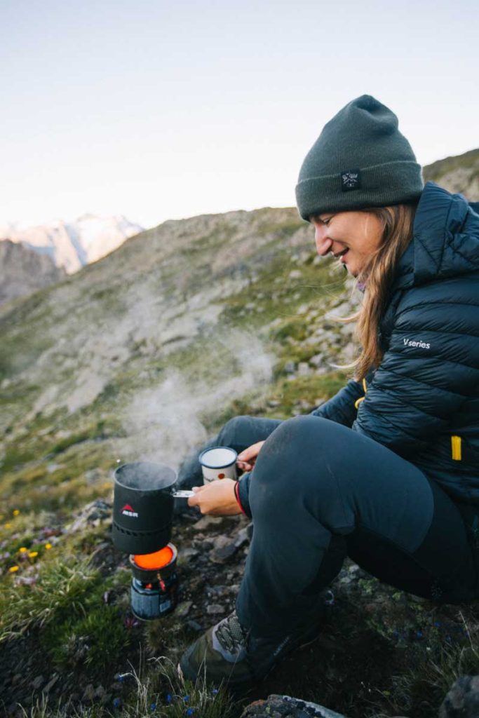 Que manger en bivouac : les repas lyophilisés. crédit photo : Clara Ferrand - blog Wildroad