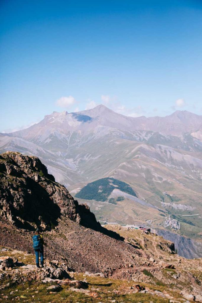 Randonnée et nuit en refuge dans le parc National des Écrins au pied de la Meije. crédit photo : Clara Ferrand - blog Wildroad