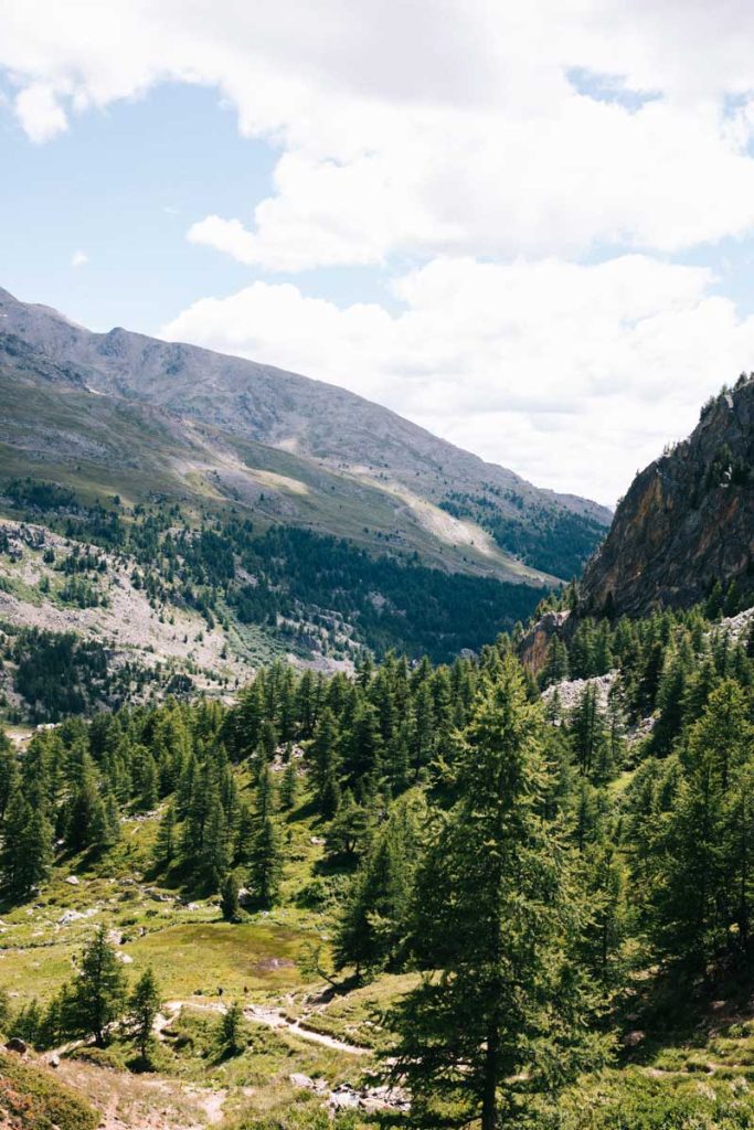 Randonnée dans la vallée de la Clarée en été. crédit photo : Clara Ferrand - blog Wildroad