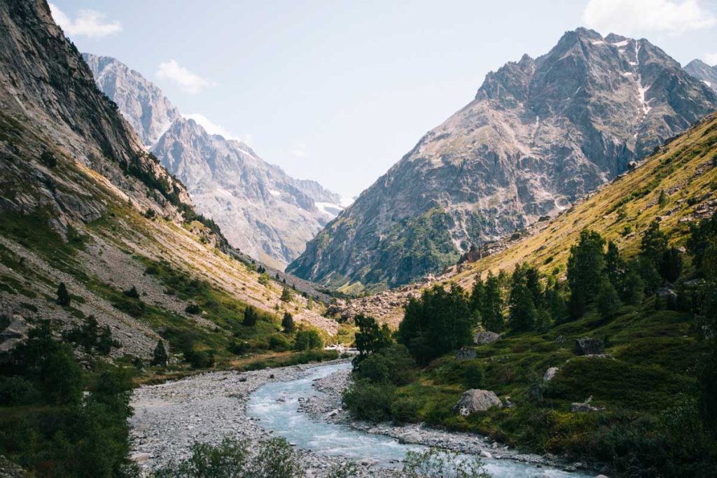 Les vallées les plus belles de l'Oisons : La vallée du Véneon, la vallée de la Romanche, la Vallée de la Lignarre. crédit photo : Clara Ferrand - blog Wildroad