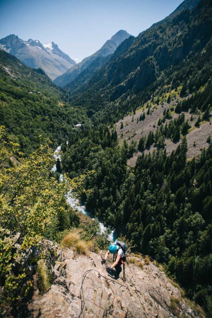 Les via ferrata à faire en Isère dans la vallée du Vénéon. crédit photo : Clara Ferrand - blog Wildroad