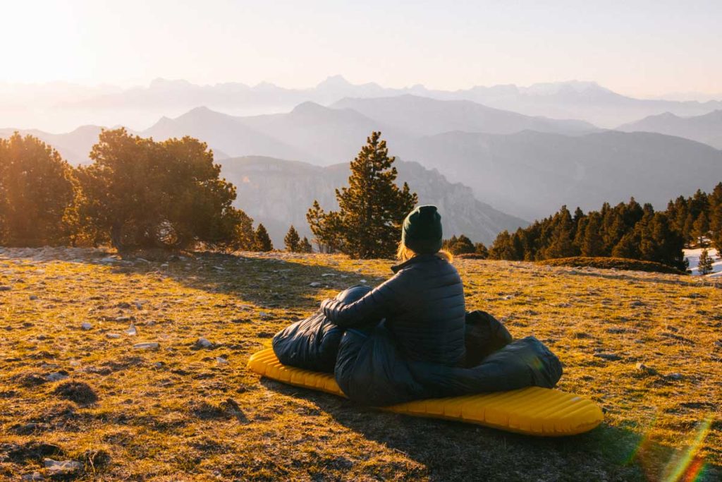 Les matelas gonflable et autogonflsant de Thermarest pour un bivouac; crédit photo : Clara Ferrand - blog WIldroad