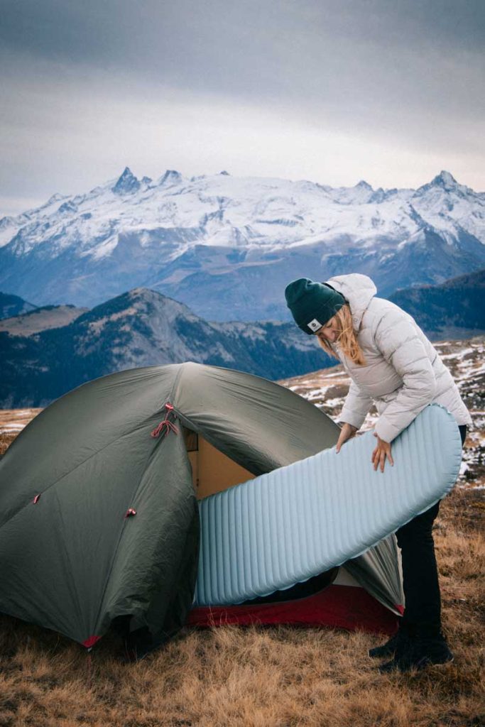 le modèle Xtherm Neoair matelas, le 4 saisons de thermarest. crédit photo : Clara Ferrand - blog Wildroad