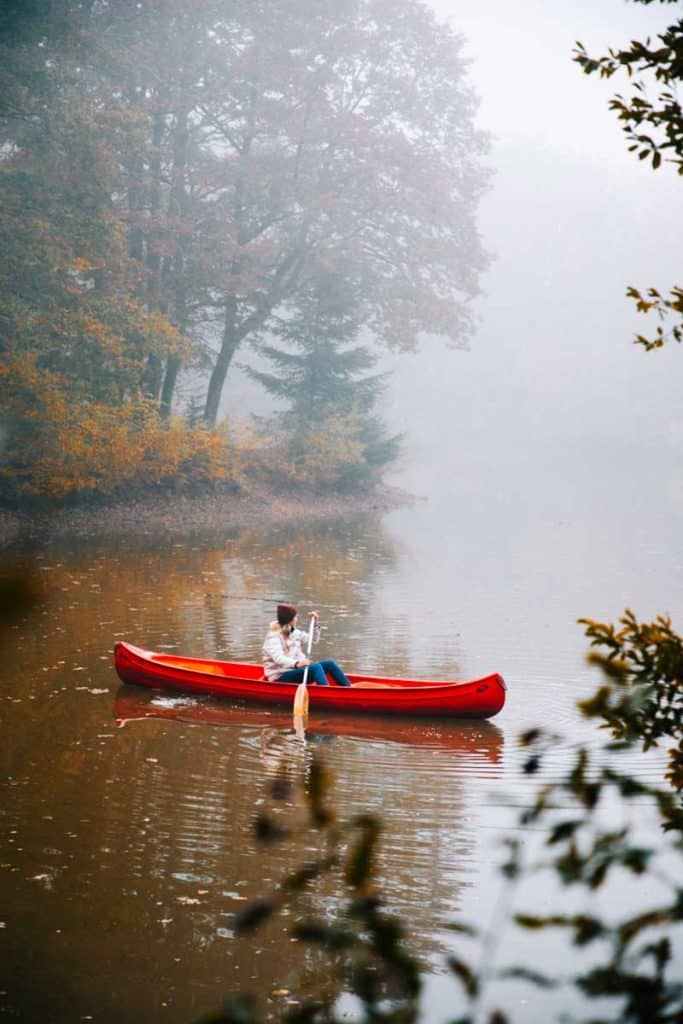 L'automne dans un village Huttopia dans le Perche. crédit photo : Clara Ferrand - blog Wildroad