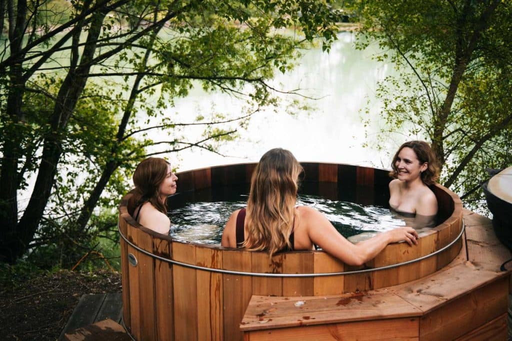 Le bain nordique du spa forestier. crédit photo : Clara Ferrand - blog Wildroad