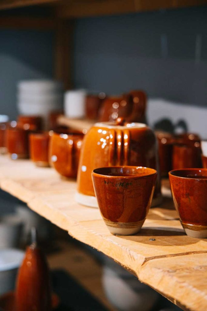 Les artisan potier du village de Dieulefit. crédit photo : Clara Ferrand - blog Wildroad