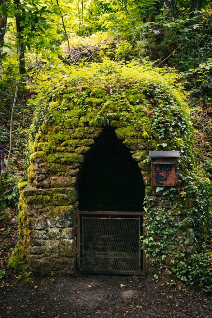 La bonne fontaine de Courbefy pour guérir les rhumatisme. crédit photo : Clara FERRAND - blog Wildroad