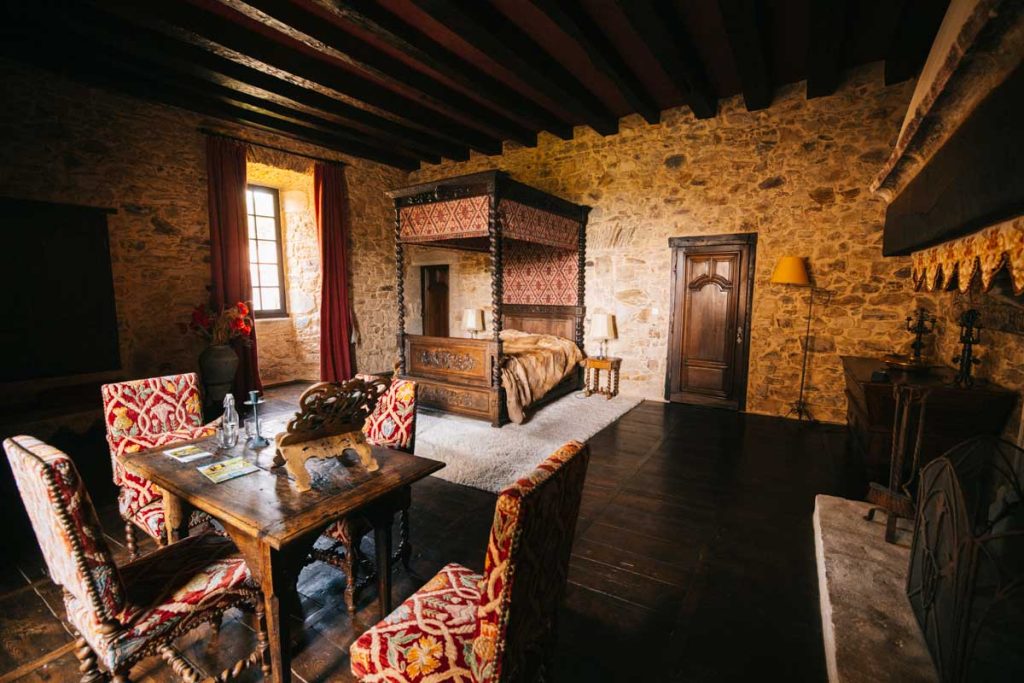 La suite de Richard coeur de Lion dans le Domaine de Vieillecour. crédit photo : Clara FERRAND - blog Wildroad