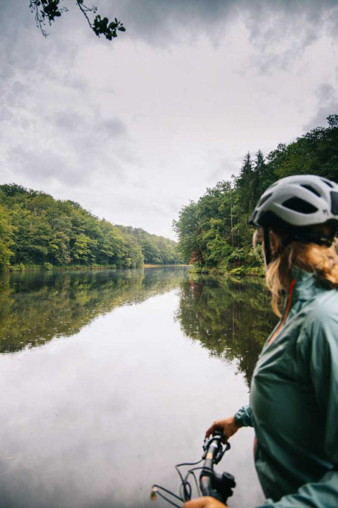 Les itinéraires à faire dans le Périgord vert en VTT pour un week-end. crédit photo : Clara FERRAND - blog Wildroad