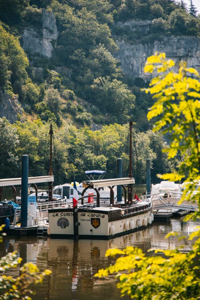 Les gabares de Bougies sur le Lot. crédit photo : Clara Ferrand - blog Wildroad