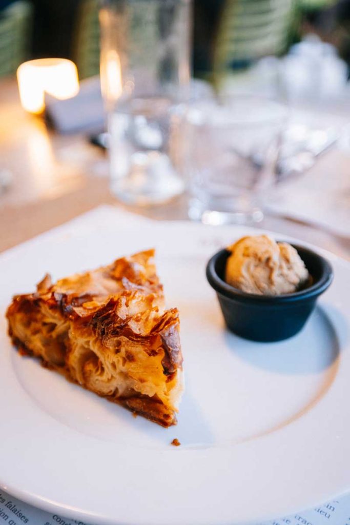 Le gâteau traditionnel des causses du Quercy : le Lou Pastis. crédit photo : Clara Ferrand - blog Wildroad