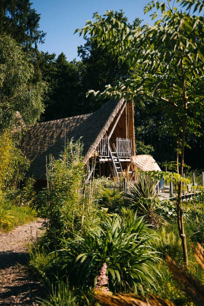 La paillote indonésienne du moulin de la Jarousse. crédit photo : Clara Ferrand - blog Wildroad
