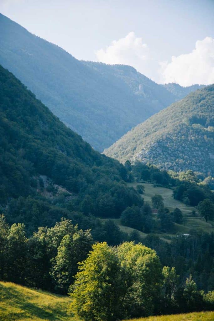 La vallée de la Valserine dans le pays de Gex. crédit photo : Clara Ferrand - blog Wildroad
