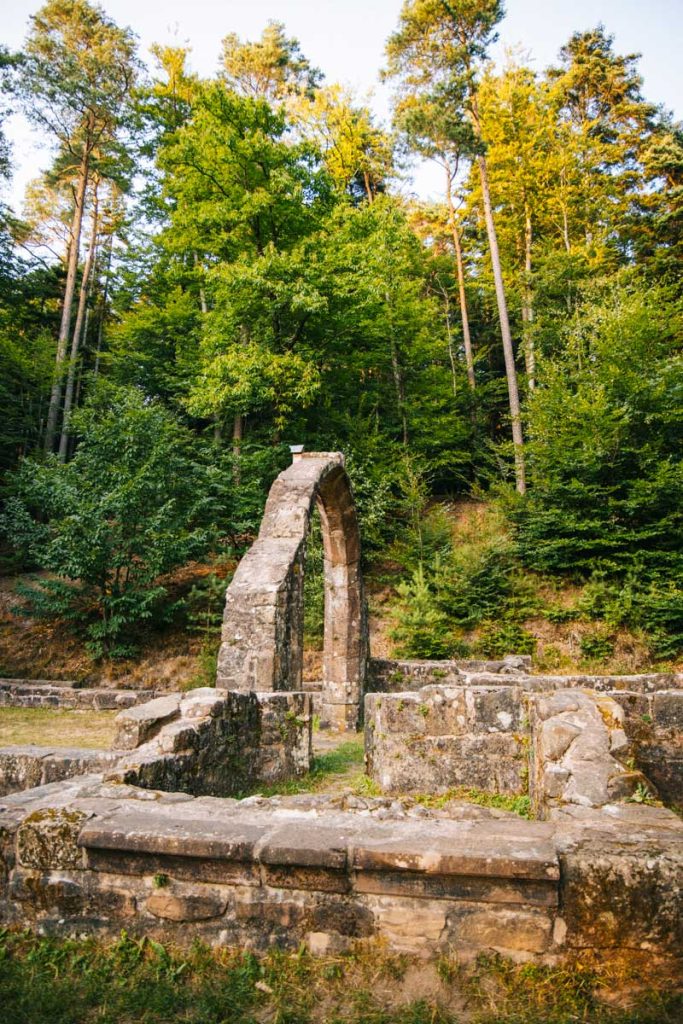 La chapelle en ruines de Climbach. crédit photo : Clara Ferrand - blog Wildroad