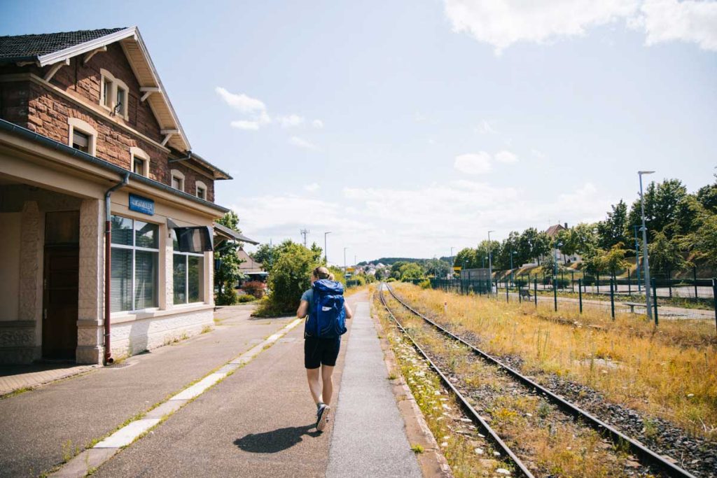 Comment venir en train au départ du GR53 à Wissembourg avec le TER de Strasbourg. crédit photo : Clara Ferrand - blog Wildroad