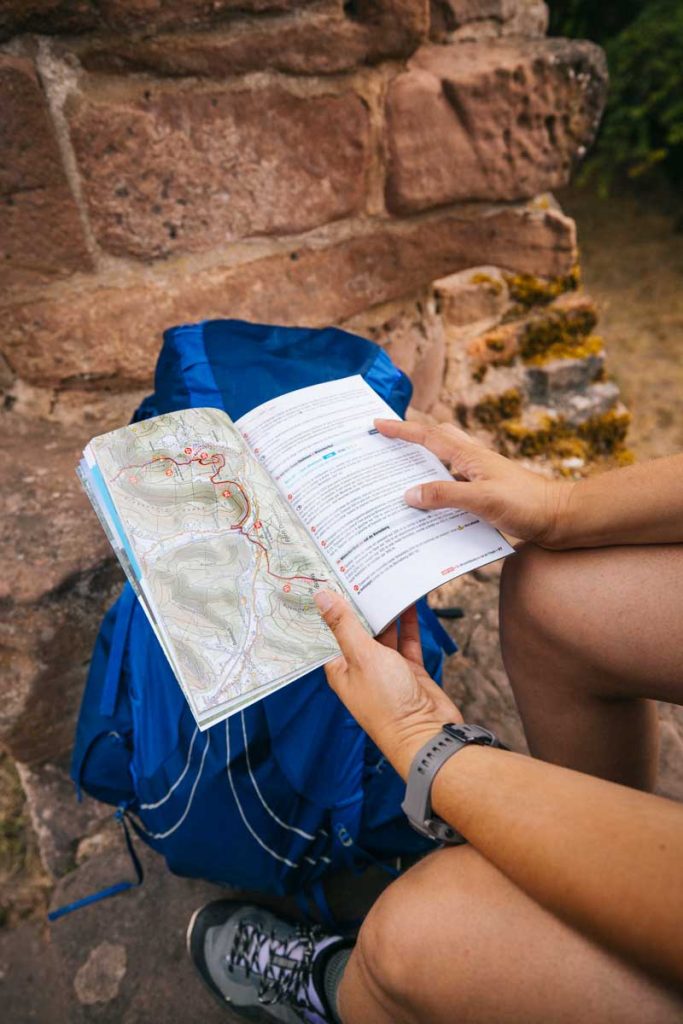 Le trek du GR53 dans le topoguide de la FFR traversée du massif des Vosges. crédit photo : Clara Ferrand - blog Wildroad