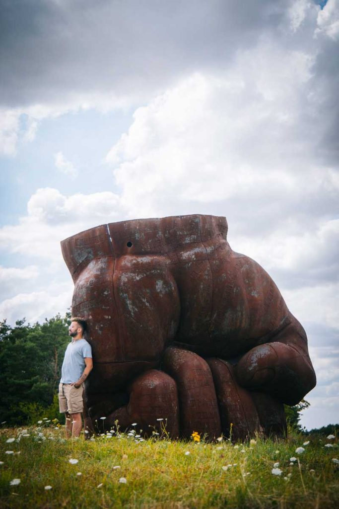 Les artistes en résidence du Vent des forêts dans la Meuse. crédit photo : Clara Ferrand - blog Wildroad