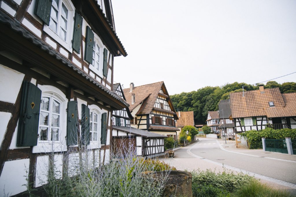 Le petit village de Climbach avec ses maison à colombages typique d'Alsace. crédit photo : Clara Ferrand - blog Wildroad