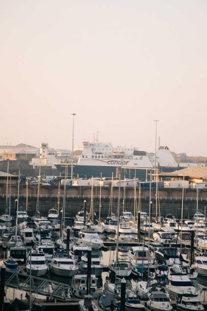 la compagnie Condor ferry qui fait les liaisons France-Jersey. crédit photo : Clara Ferrand - blog Wildroad