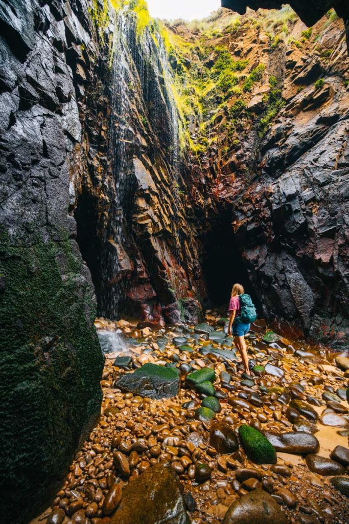 cascade féerique sur la plage de Piémont beach côté ouest de Jersey. crédit photo : Clara Ferrand - blog Wildroad