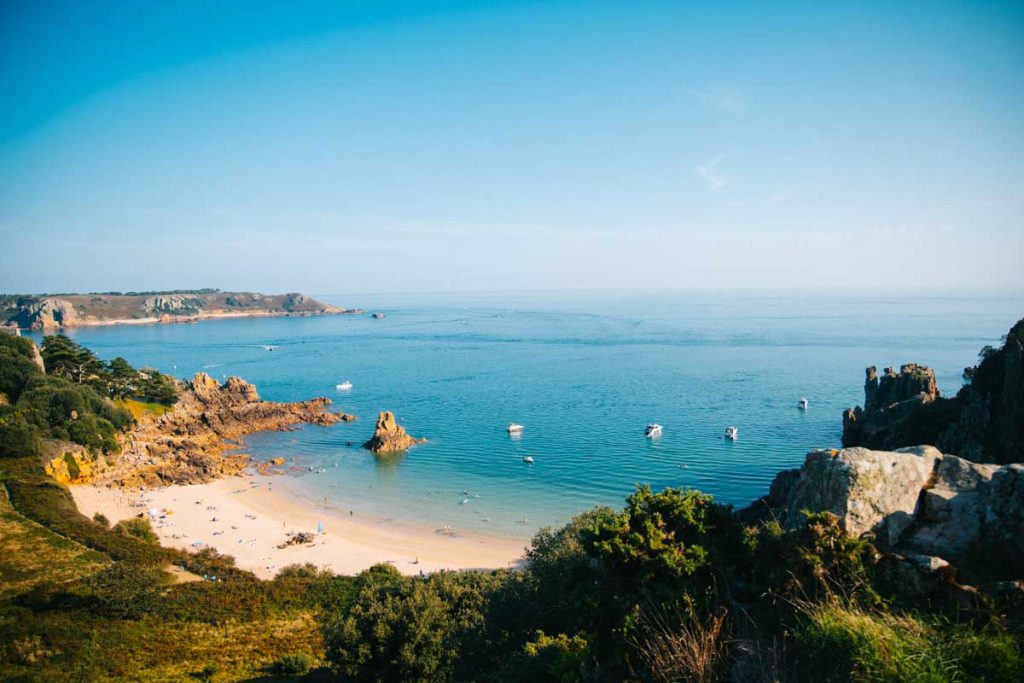 Une des plus belles plage de l'île : Beauport beach. crédit photo : Clara Ferrand - blog Wildroad