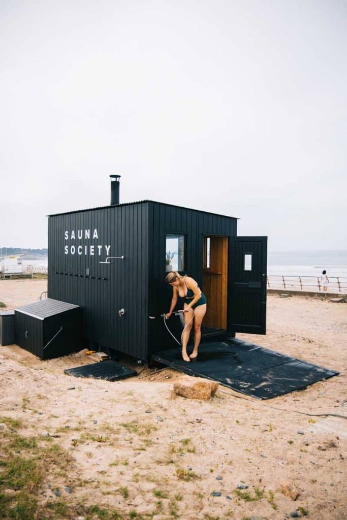 Faire une séance de sauna avec sauna Society. crédit photo : Clara Ferrand - blog Wildroad