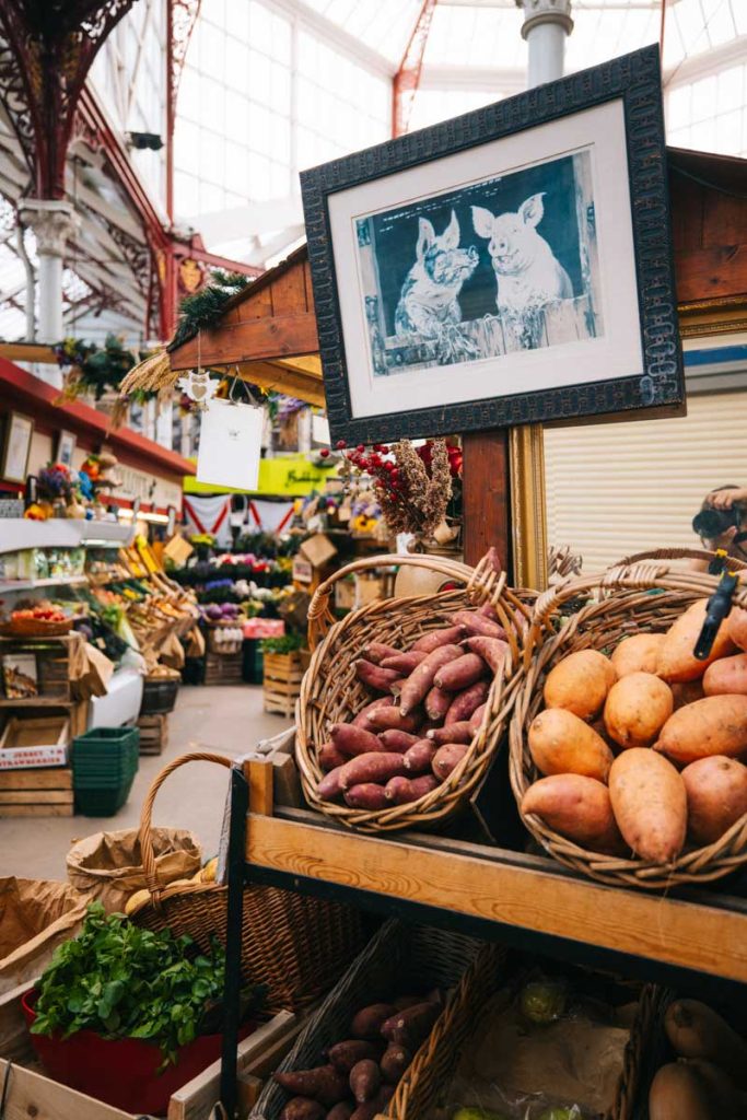Les étalages de produits locaux comme les pomme de terre royale de Jersey au Central Market. crédit photo : Clara Ferrand - blog Wildroad