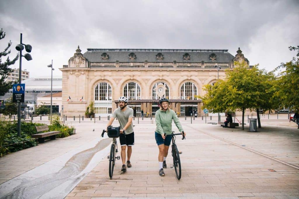 Arrivee à la gare de Troyes à velo depuis Paris. crédit photo : Clara Ferrand - blog Wildroad
