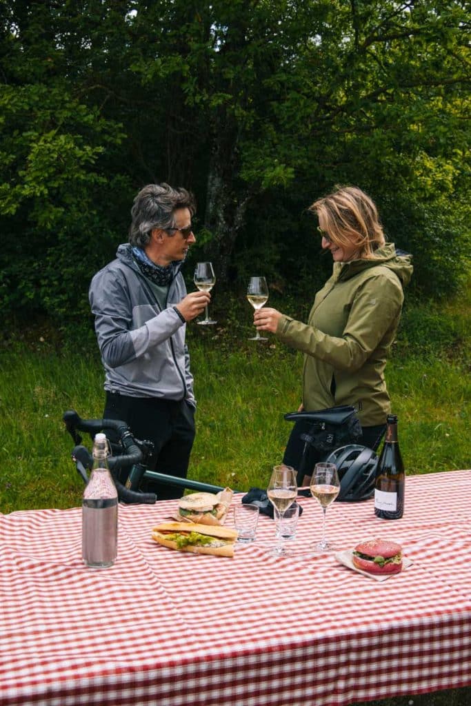 Faire une dégustation dans une maison de champagne dans la Cote des Bar. crédit photo : Clara Ferrand - blog Wildroad