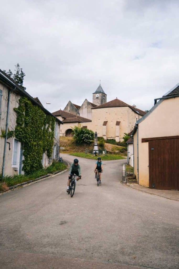 L'itineraire vélo gravel pour découvrir les villages de l'Aube dans la côte des Bar. crédit photo : Clara Ferrand - blog Wildroad