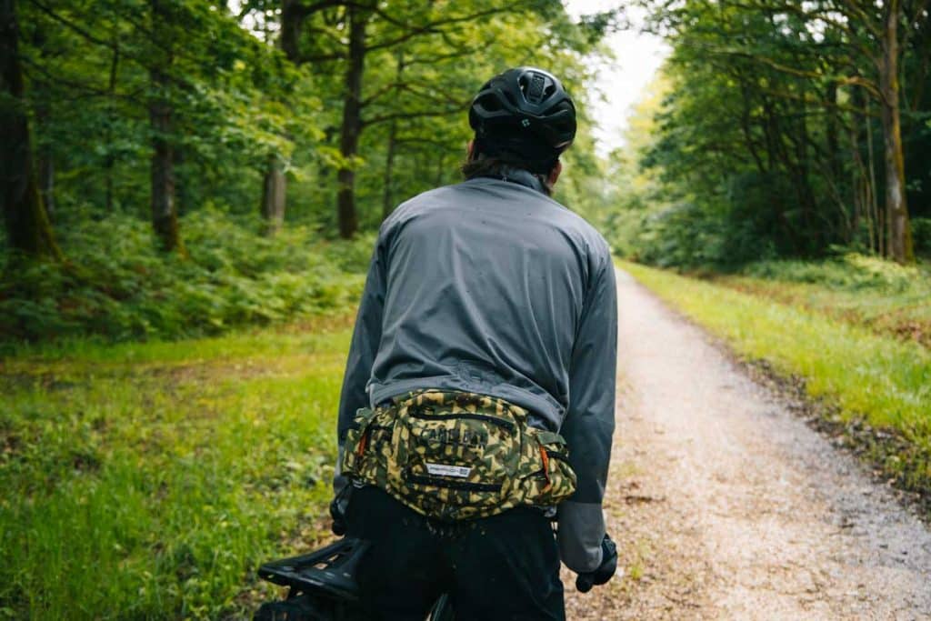 Les sentiers forestiers du pays d'Othe à vélo Gravel. crédit photo : Clara Ferrand - blog Wildroad