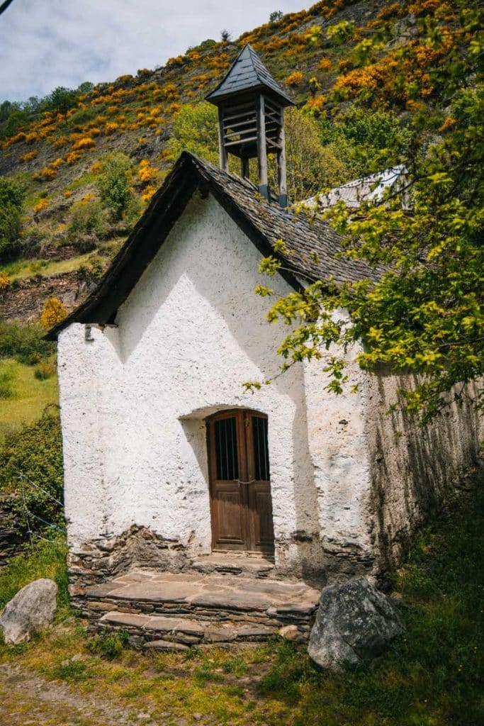 chapelle baish aran village bausen. Crédit Photo : Clara Ferrand - Blog Wildroad