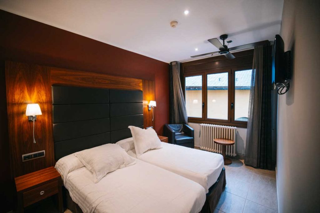 l'hôtel Castellarnau aux portes du parc national d'Aiguesorte i estany st Maurici. Crédit Photo : Clara Ferrand - Blog Wildroad
