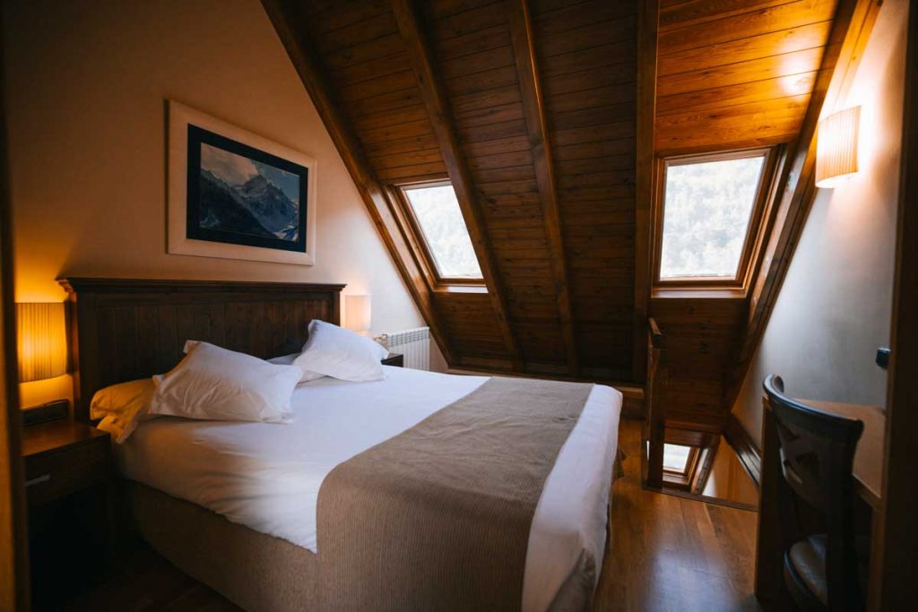 L'hôtel Pena dans la vallée du Baish Aran. Crédit Photo : Clara Ferrand - Blog Wildroad