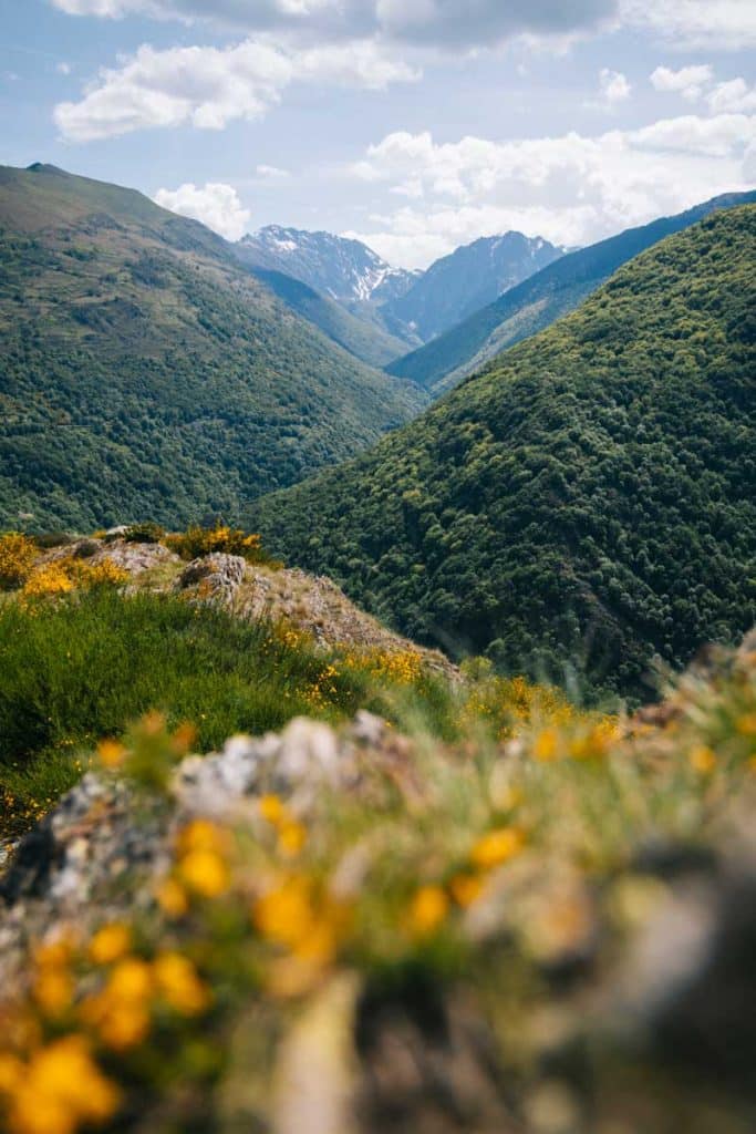 Les montagne des Pyrénées de Catalognedans le Baish Aran. Crédit Photo : Clara Ferrand - Blog Wildroad