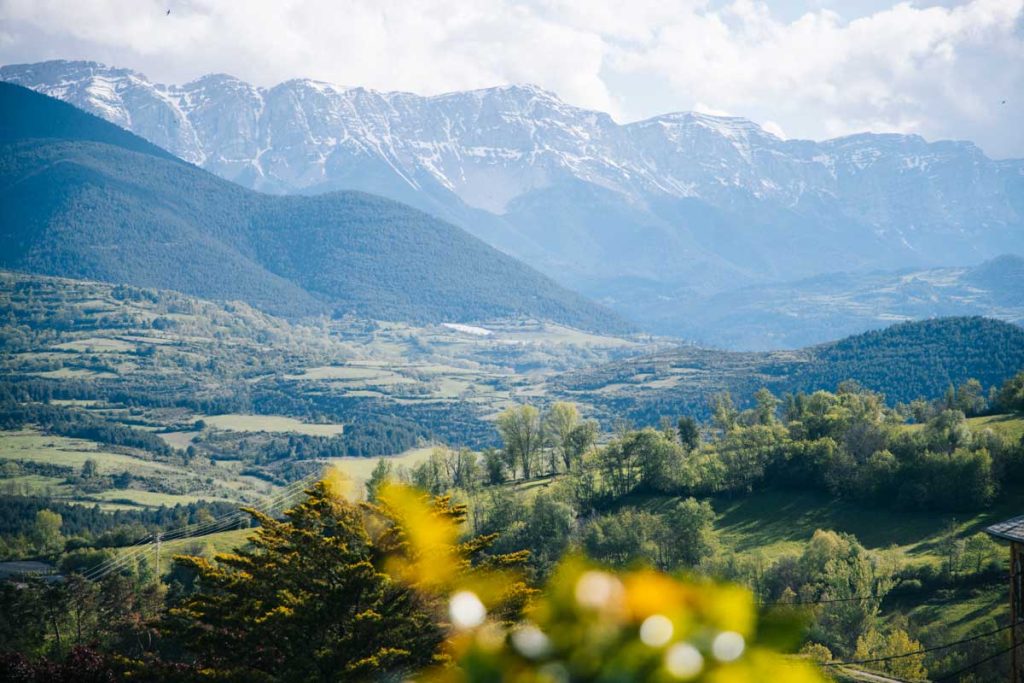 Les pyrénées catalanes et le paysage de la serra del Cadi. Crédit Photo : Clara Ferrand - Blog Wildroad