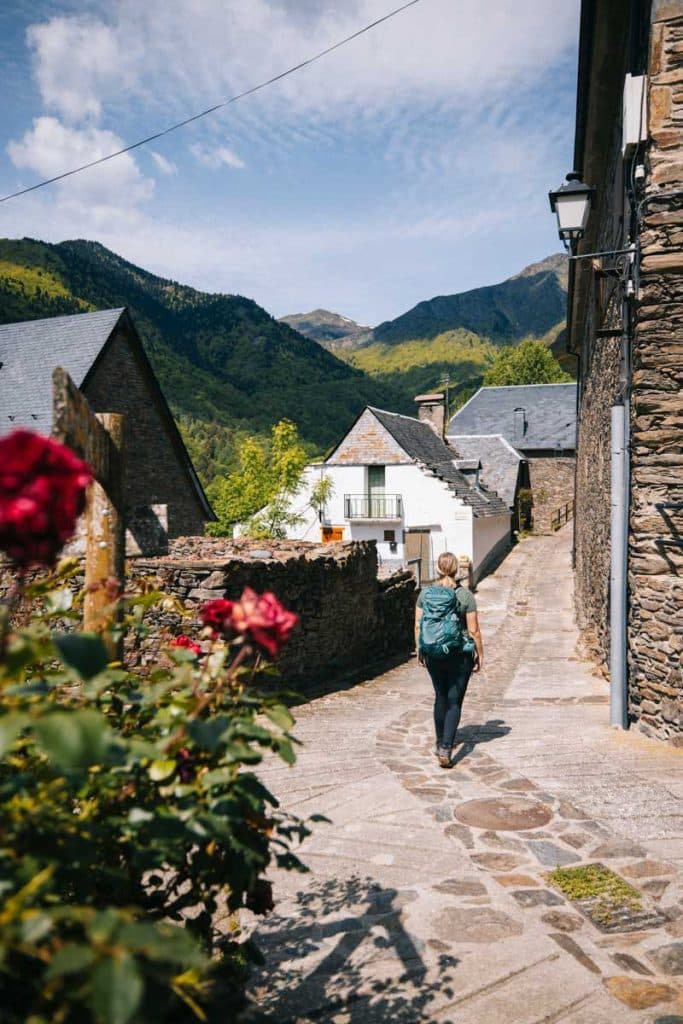 Les pyrénées catalane, visiter le village de Bausen. Crédit Photo : Clara Ferrand - Blog Wildroad