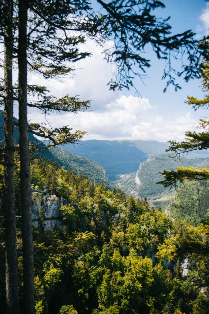 Panorama sur les gorges de la Bourne. crédit photo : Clara Ferrand - blog Wildroad
