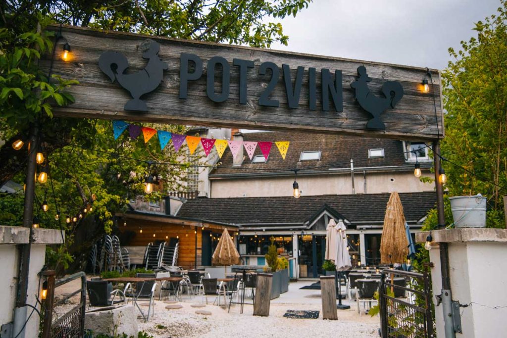 Le pot2vin, un restaurant au centre-ville de Villard-de-Lans. crédit photo : Clara Ferrand - blog Wildroad