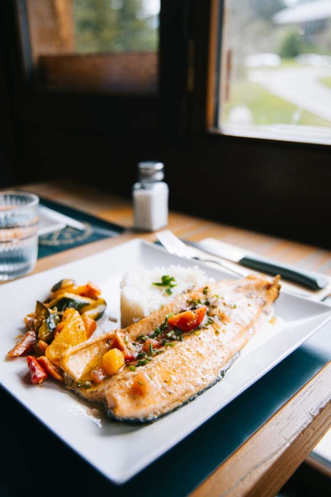 La truite du Vercors, un plats à la carte du restaurant Les hauts plateaux à Corrençon. crédit photo : Clara Ferrand - blog Wildroad