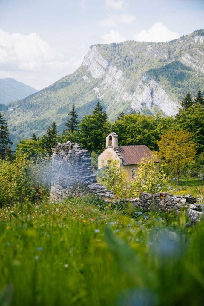visiter le hameau martyre de valchevriere