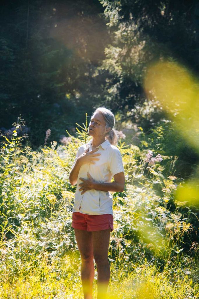 balade yoga avec marcella à Méribel. Crédit photo : Clara Ferrand - blog Wildroad