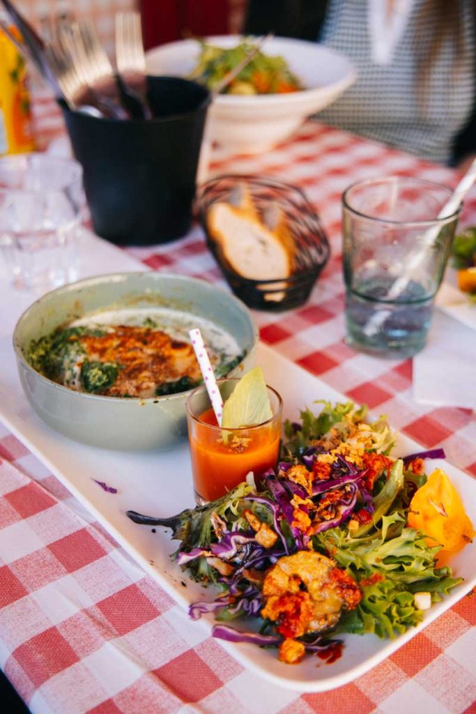 Caf et couette, un restaurant à Saint-Suzanne. Crédit photo : Clara Ferrand - blog Wildroad