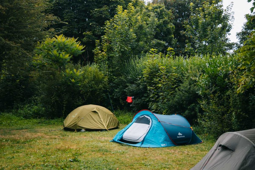 Trouver un camping sur le GR34 lors du tour de la presqu'île de Crozon. crédit photo : Clara Ferrand - blog Wildroad