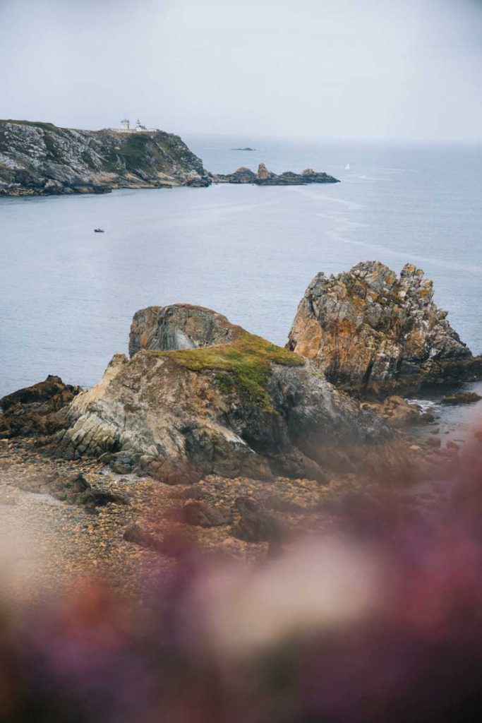 Entre camaret-sur-mer et la pointe du Toulinguet sur le GR34. crédit photo : Clara Ferrand - blog Wildroad