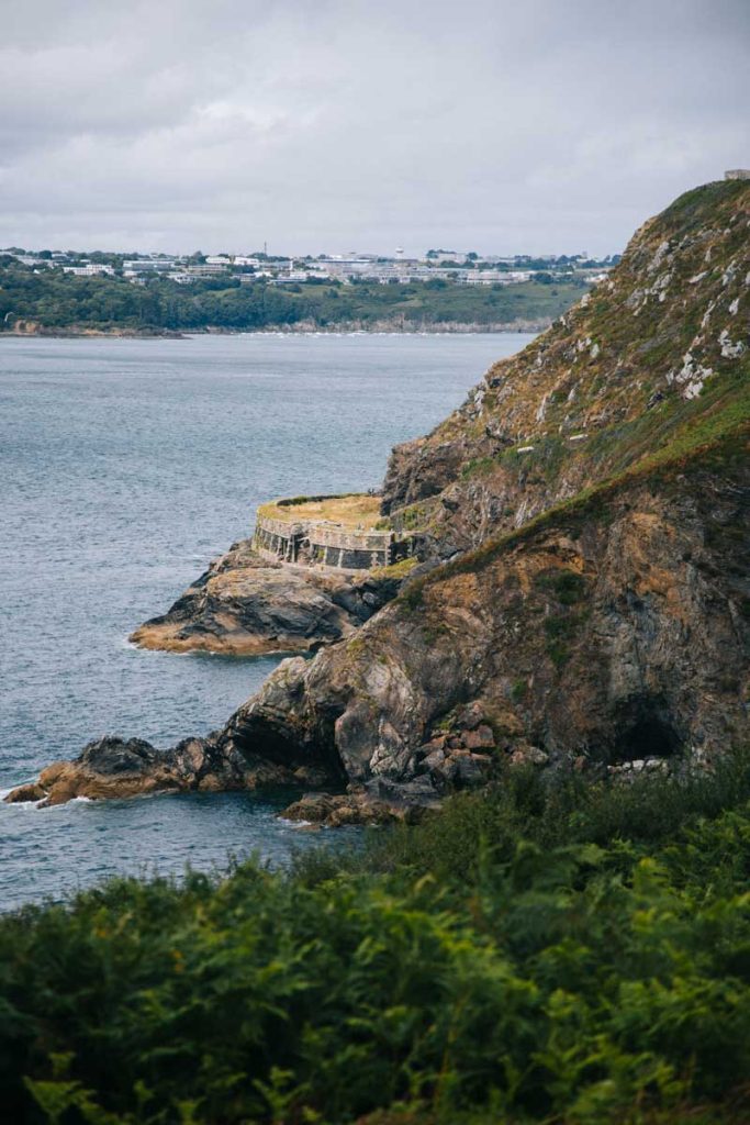 Les forts de la bataille de l'Atlantique sur Roscanvel. crédit photo : Clara Ferrand - blog Wildroad