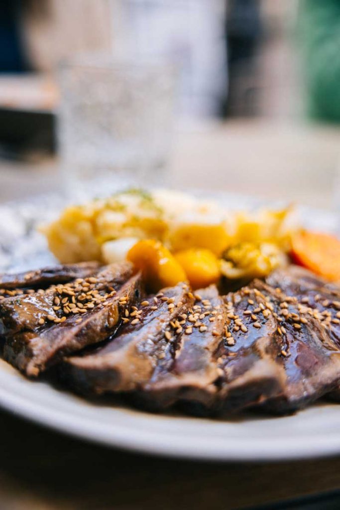 Le restaurant Le devant à Clermont-Ferrand. Crédit photo : Clara Ferrand - blog Wildroad